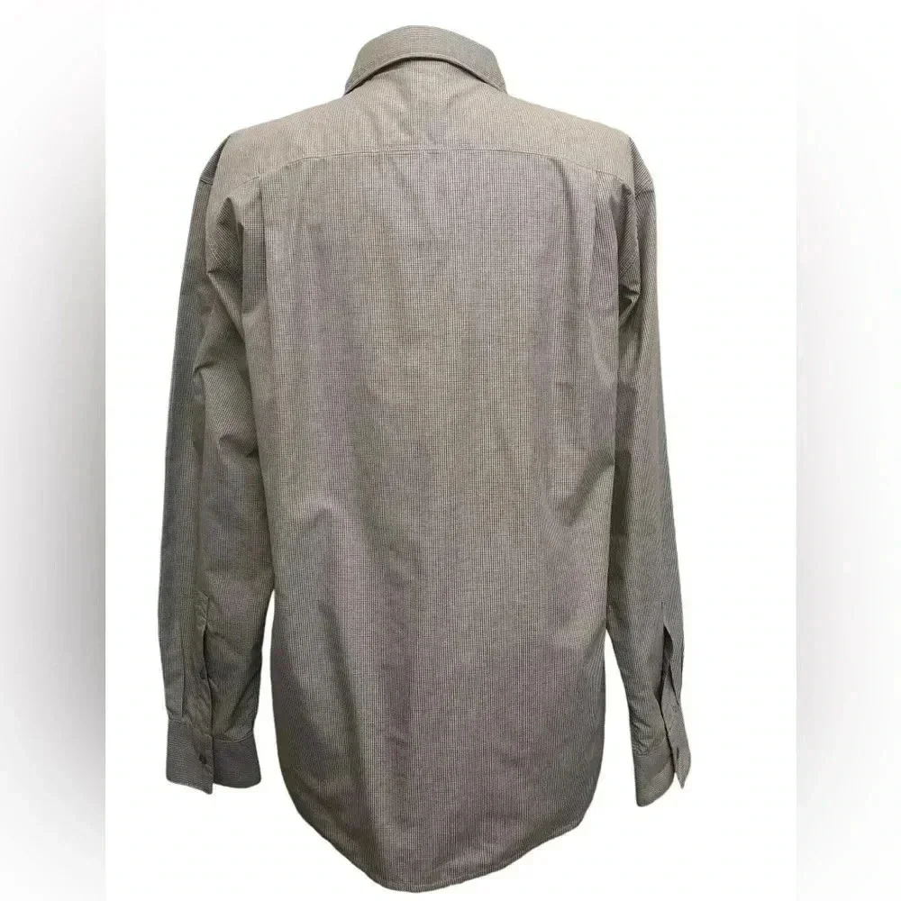 The North Face Men’s Lightweight Snap Front Outdoor Shirt